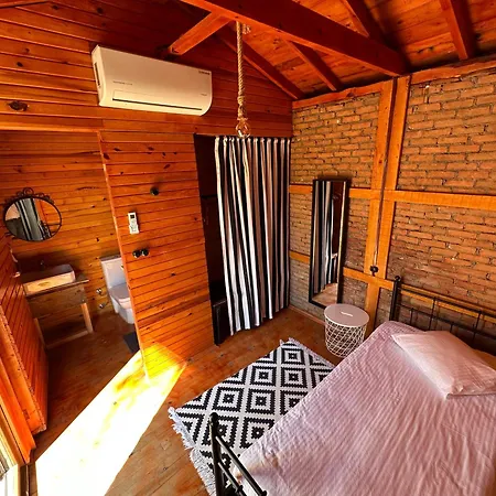 Couette-café Otantik Tas Ev Dalaman
