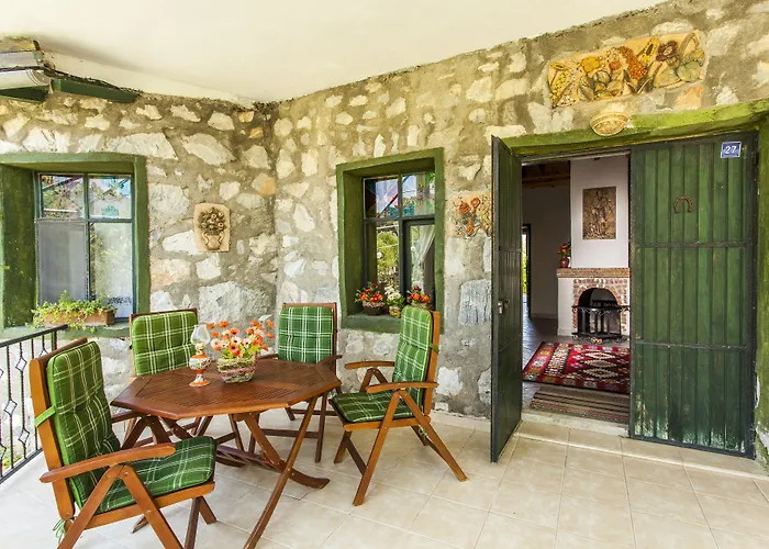 Bed & Breakfast Otantik Tas Ev Dalaman