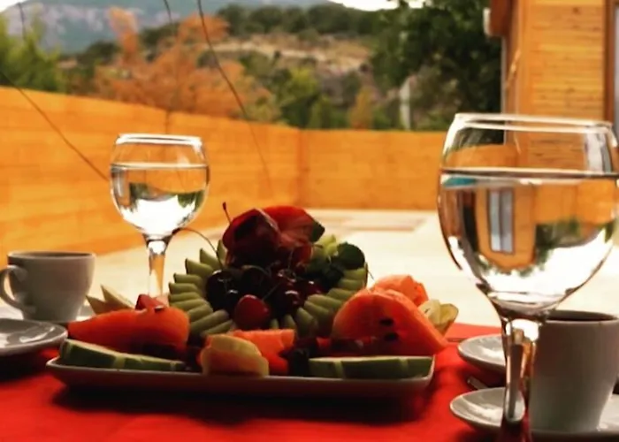 Otantik Tas Ev Bed & Breakfast