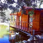 Otantik Tas Ev Bed & Breakfast Dalaman
