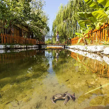 أوتانتيك تاس إيف فندق مبيت وإفطار