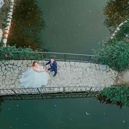 Otantik Tas Ev Oda ve Kahvaltı 3*