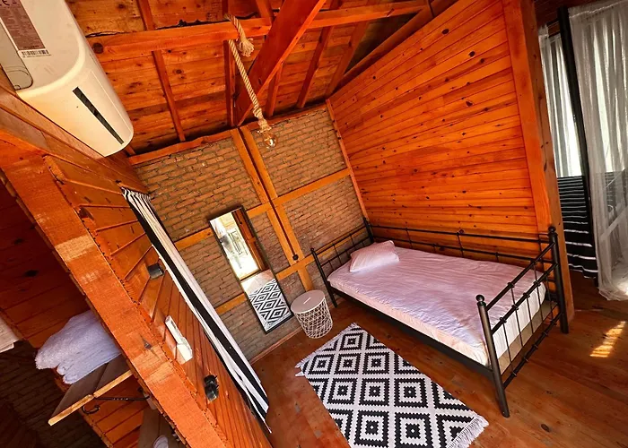 Otantik Tas Ev Dalaman