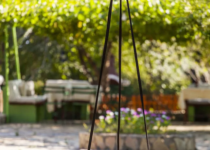 Otantik Tas Ev Bed & Breakfast