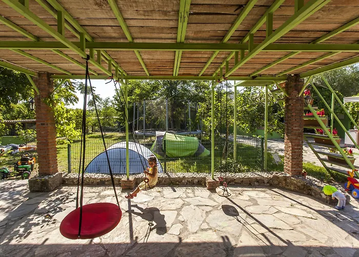 Otantik Tas Ev Bed & Breakfast