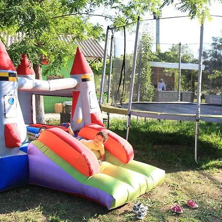 ベッド・アンド・ブレックファスト Otantik Tas Ev 3*